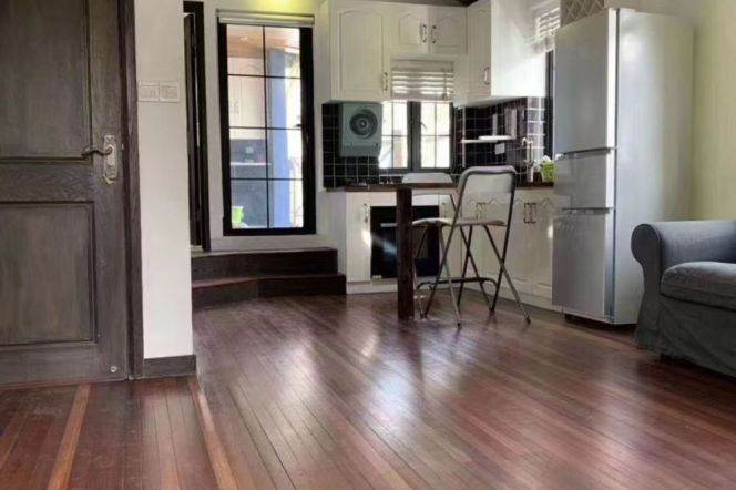 South Shanxi Rd Station 2Br with Open Balcony Line1/10/12
