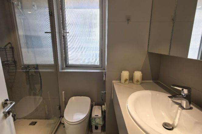 Joffre Garden modern 3  br Apt &floor heating &balcony &oven