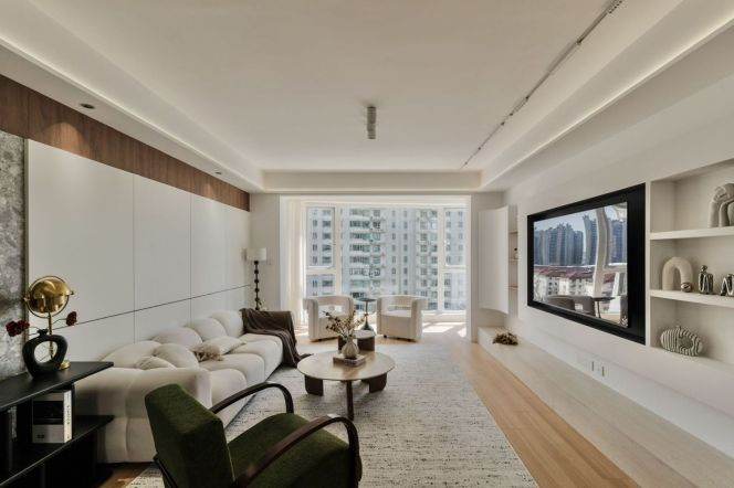    Bright 150㎡ 3-Bedroom Elevator Apartment With Floor-to-Ceiling Windows, Central AC &
