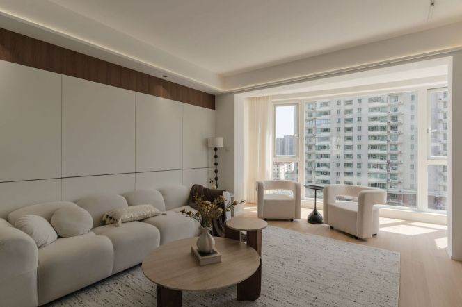    Bright 150㎡ 3-Bedroom Elevator Apartment With Floor-to-Ceiling Windows, Central AC &