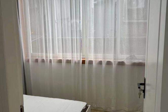 Bright 1Br w. Oven @W. Nanjing Rd Station