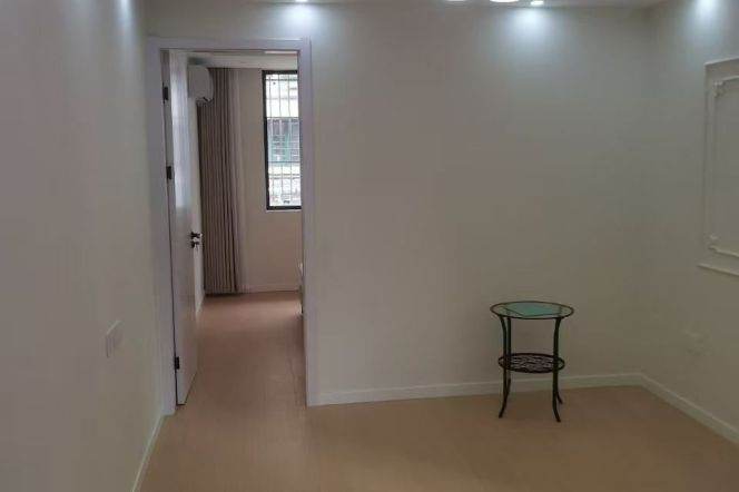 changshou rd modern 1BR/big living room@7/13/14