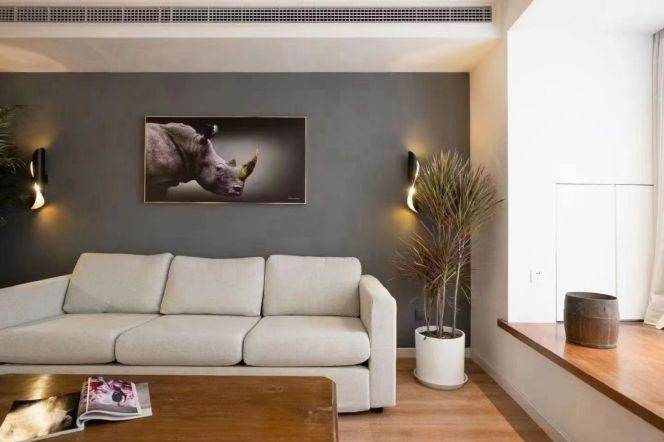  Modern & Bright 2-Bedroom Home with Complete Heating & High-end Kitchen 