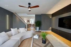  Spacious Top-floor 4-Bedroom Penthouse with Large Private Terrace, Central Air 