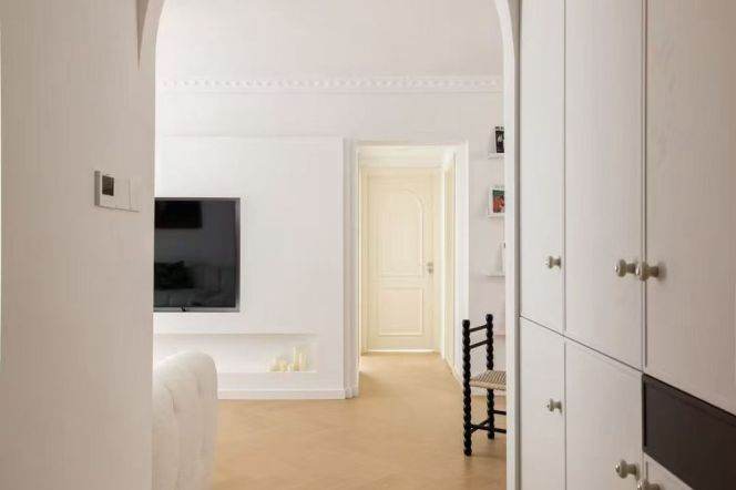 modern 2brs floor heating modern furniture near Xujiahui line 1,9,11 Park Church only 14.5K