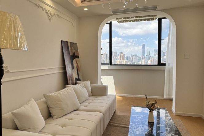 Spacious 1BR Apt | Jiaotong Univer. Metro| 22F Good view +Great sunshine