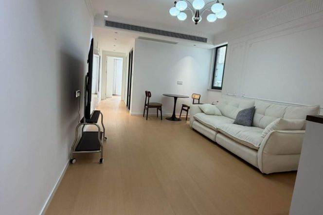xujiahui elevator 2BR/big living room@L1/4