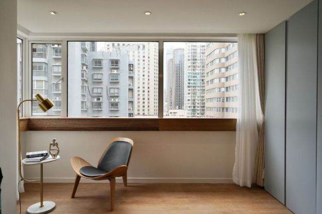 Xujiahui 135 sqm 2+1 br Apt&balcony &oven 17K
