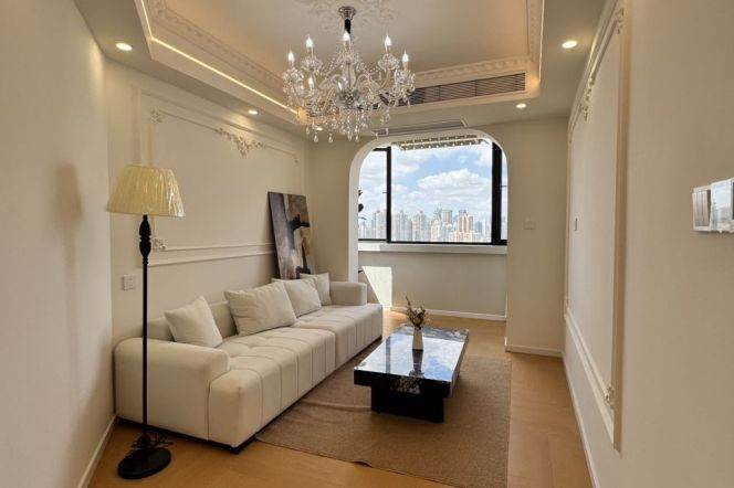 Spacious 1BR Apt | Jiaotong Univer. Metro| 22F Good view +Great sunshine