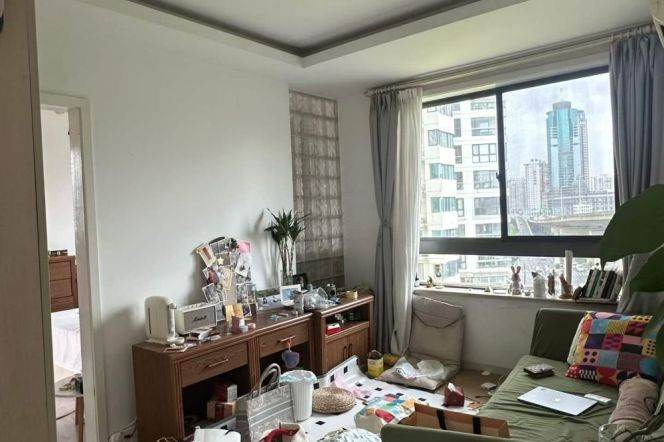 West Nanjing Rd Station Elevator 1Br with Open Balcony Line2/12/13