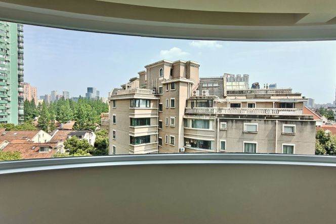 Jing'an | First-Time Rental 2 Br, Huge connected balcony|  L2/11/14