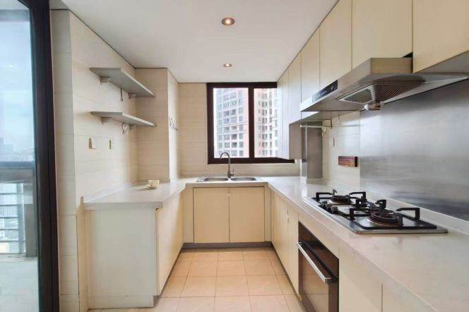 New Westgate Garden，Xintiandi, Laoximen Station of Lines 8-10 subway, 3-bers apartment