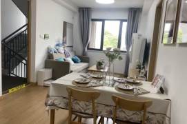 2BR 2Baths near line 1/3/8 and Shanghai Uni Yan'chang campus can long and short lease