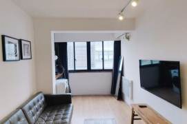 Bright 1 br with lift on ZhaoJiaBang rd .3 mins walking  to L9/12 JiaShan Rd St.