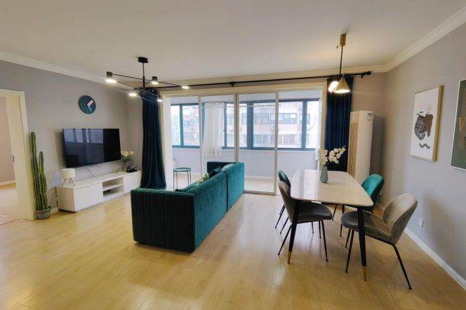 Spacious 3 br  with floor heating on high floor near JiaoTong University ,L 10/11