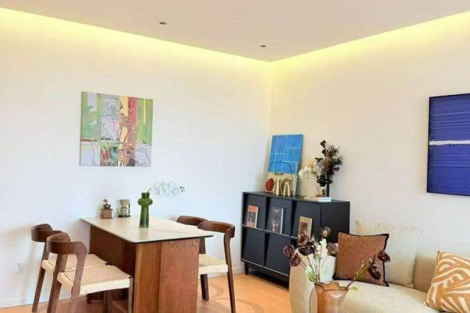 L3/4 West Yan'an Rd St.| 1Br, high floor view, fully equipped, lovely decoration