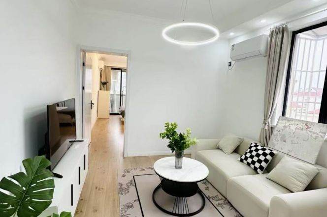 Loushanguan rd/charming 1br 1lr/all bright room/spacious&cozy,@L15/2