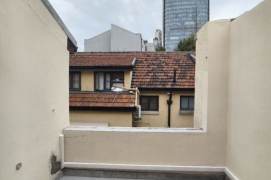 Renovated 1br with balcony nr Changshu Rd Line 1&7 