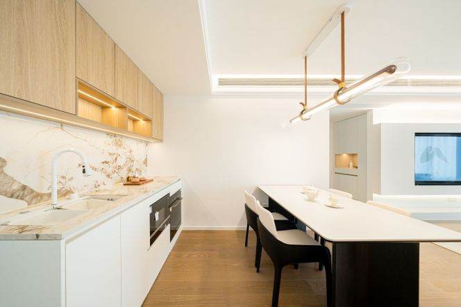  High-end 3-Bedroom Residence with Complete Brand Appliances & Full Club Facilities  