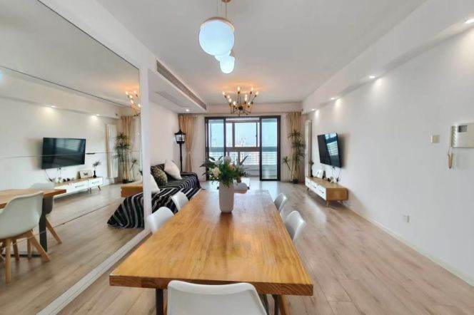 New Westgate Garden，Xintiandi, Laoximen Station of Lines 8-10 subway, 3-bers apartment
