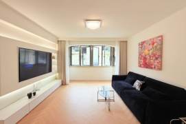 1BR Flat | Yuyuan Rd | Extra Spacious Living Room | 5 mins to Line2/7/14 Jing'an Temple