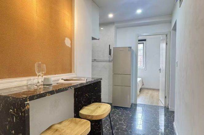 1 br near L10/L11 jiaotong uni station
