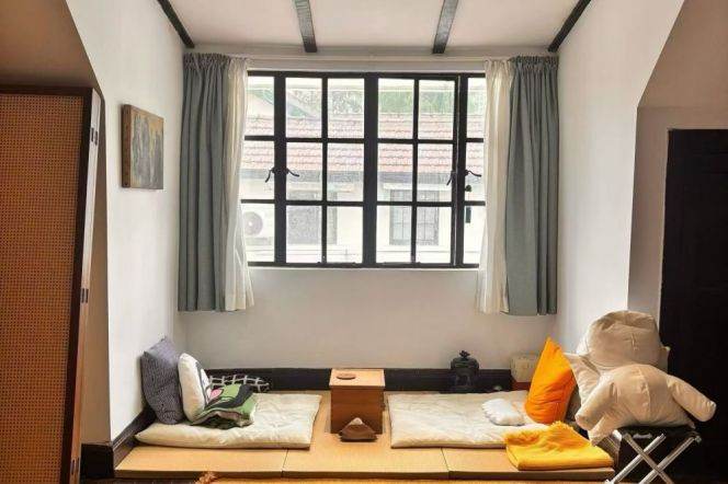 jiangsu rd station one bedroom
