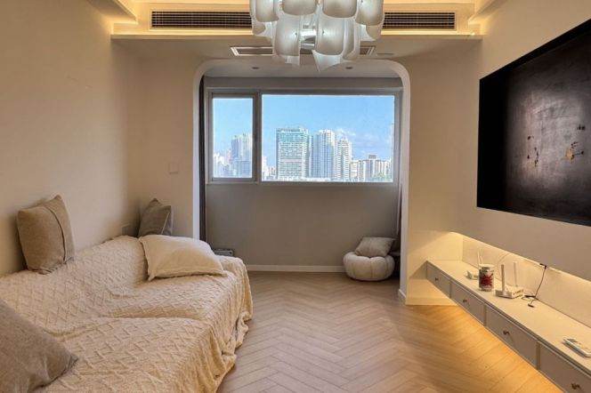 Spacious 1Br+green view +elevator | Suzhou Creek | Zhongshan Park Metro L2/3/4