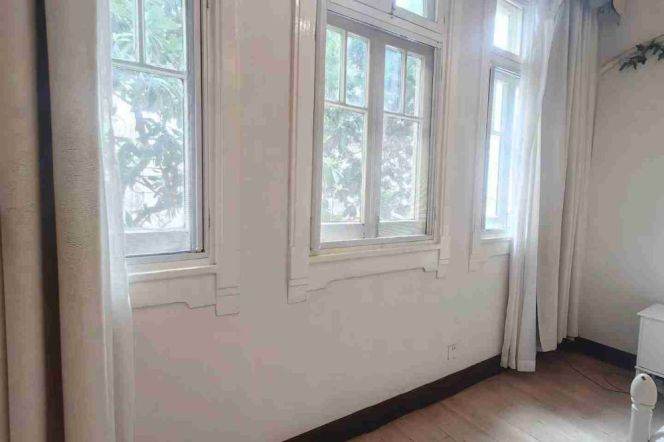 Spacious&Modern 1Bdr 1Bath Apt+2F Walk Up+Large Storage+Jing An Temple CBD
