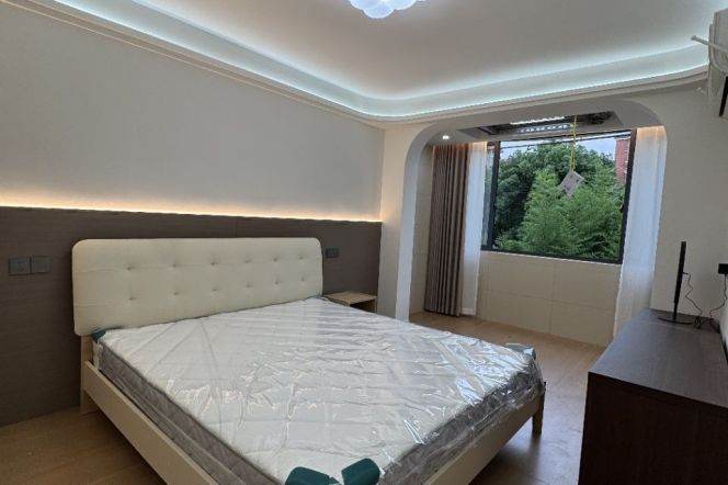 Minhang area/Modern 2br 2lr/Brand new/bright room,Hechuan rd@L9