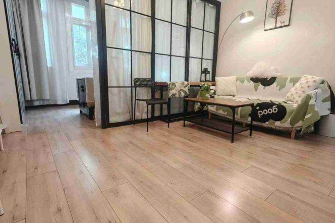 Spacious&Modern 1Bdr 1Bath Apt+2F Walk Up+Large Storage+Jing An Temple CBD