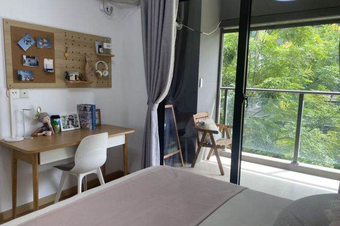 2BR 2Baths near line 1/3/8 and Shanghai Uni Yan'chang campus can long and short lease