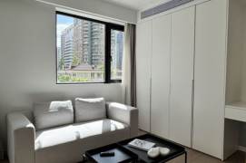 Spacious 2BR Apt | Anfu rd & Wukang rd | 6F Elevator | Great sunshine