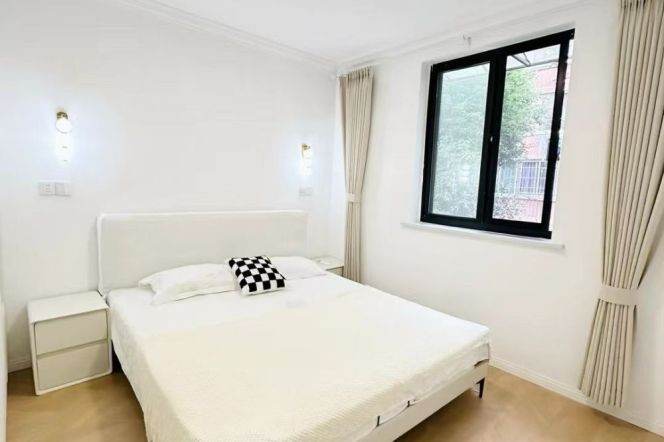 caoyang rd modern 1BR/big living room@L3/4/11/14
