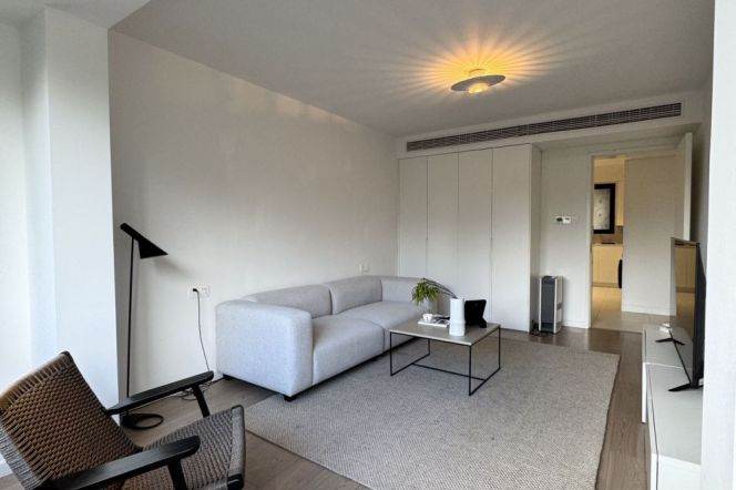 Spacious 1BR Apt +Green view | Anfu rd & Wukang rd | 6F Elevator | Good view