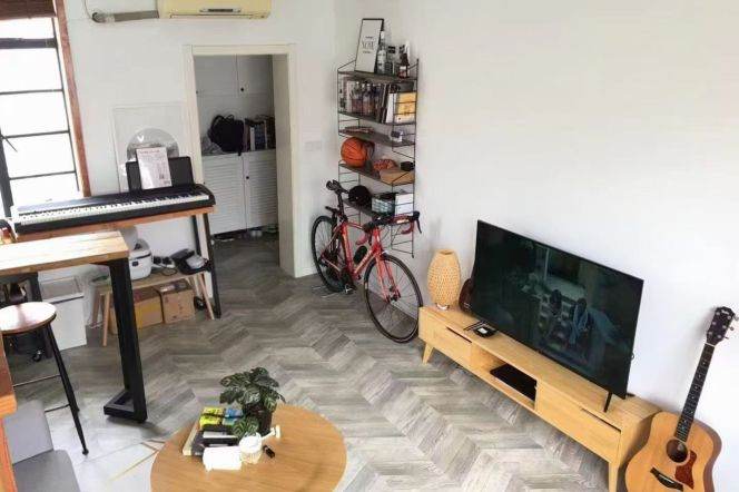 High ceiling 1Br/1Lr/1Bt apt nr West nanjing rd,M2/12/13