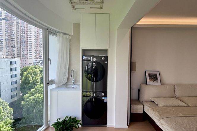 1Bdr 1Bath Apt/Spacious&Modern&Bright Line 3/4/11/14 Caoyang Rd/Nice Compound/lift