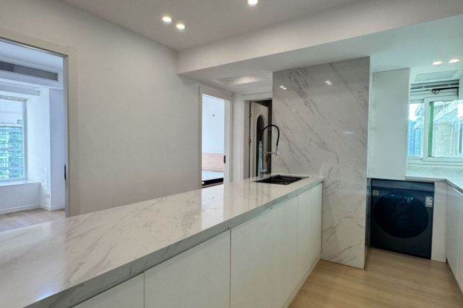 Chez Moi /Jing'an /2Br+open balcony /Jiangsu rd L2&11/Good compound