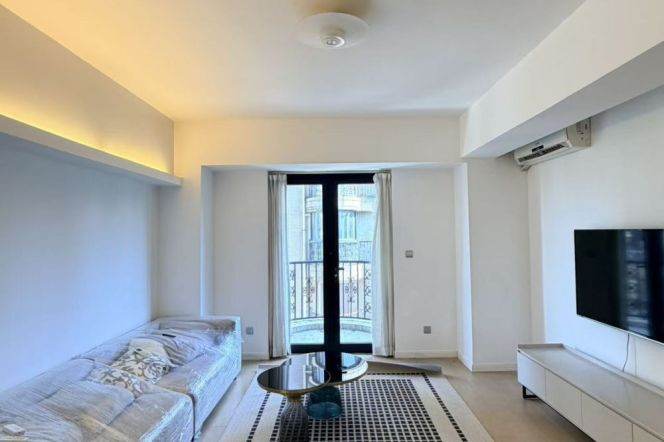 Elevator 3br/2bt Flat in Regal Garden
