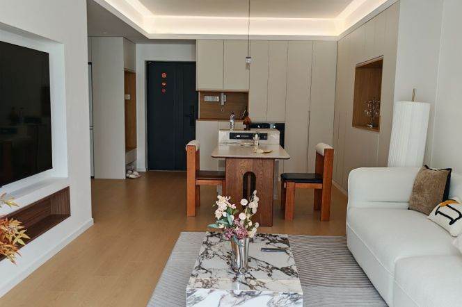 Suzhou Creek,changshou rd brand new&quality 1Br,french window