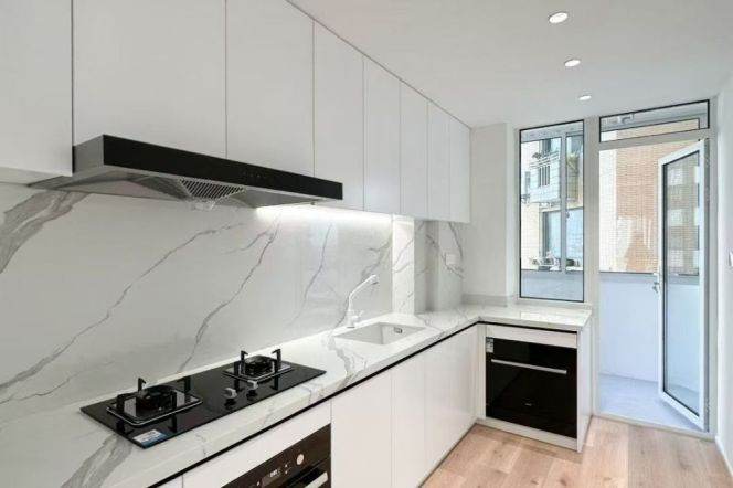 Bund Xiaonanmen 3 br 150 sqm Apt &floor heating &oven 20.8K
