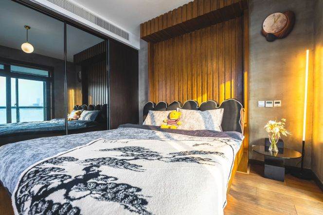 Tongji university 2 br Apt &floor heating &parking 11K