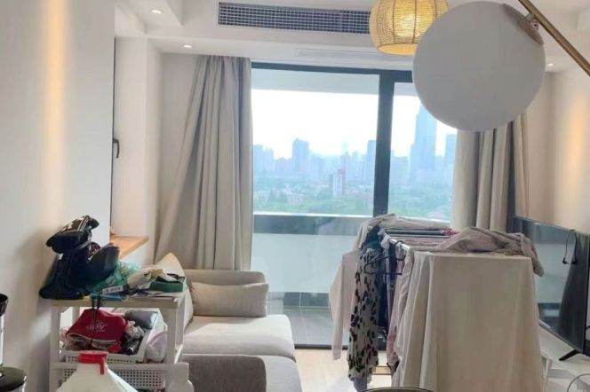 Highrise Wulumuqi/Wuyuan Rd 1BR with Balcony,Wallheating 11.8K 