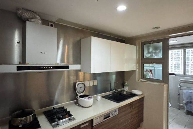 8 Park Avenue，First-time rental. Includes the swimming pool in the fitness center.L7-13 