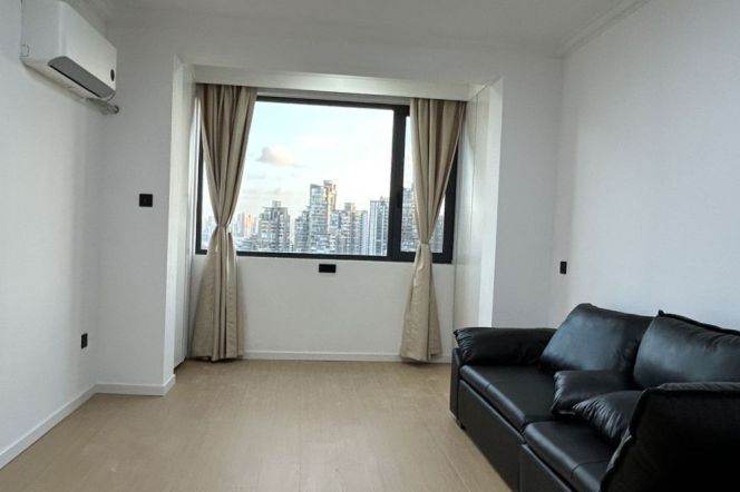 Changshou rd high rsie&new 1Br wt good view,floor heating