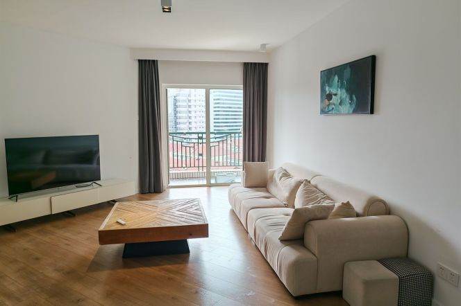 Quality 3Br 2Bt wt Balcony,open kitchen near Changle rd,yuyuan rd