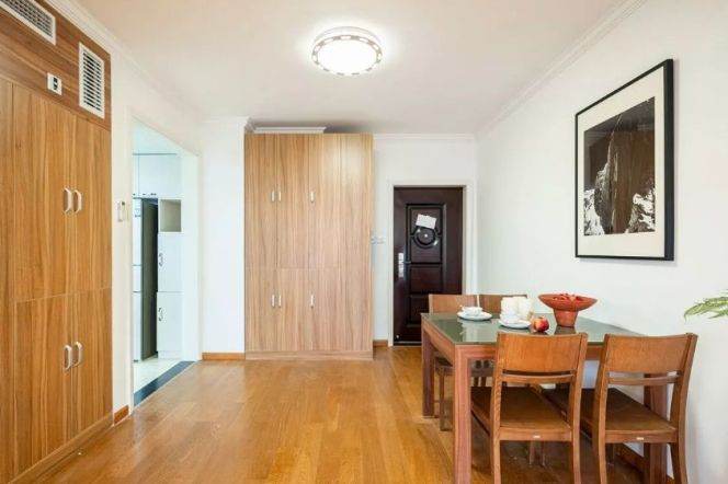 Bright 1Br fully furnished 