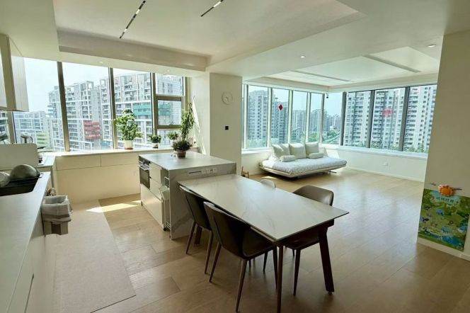 Century Park, 186 sqm, large 3-bers, L 2 Shanghai Science Station