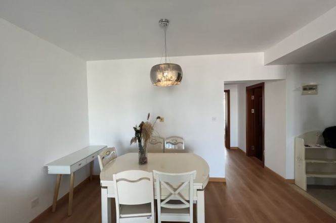 Nice compound 2Brs/2Lrs/1Bt apt nr Wuning rd,M13/14