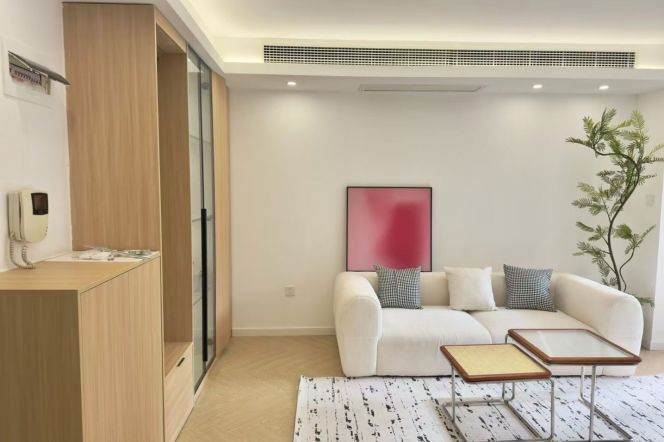 Wuding rd,yanping rd bright 1Br wt floor heating,nice compoud